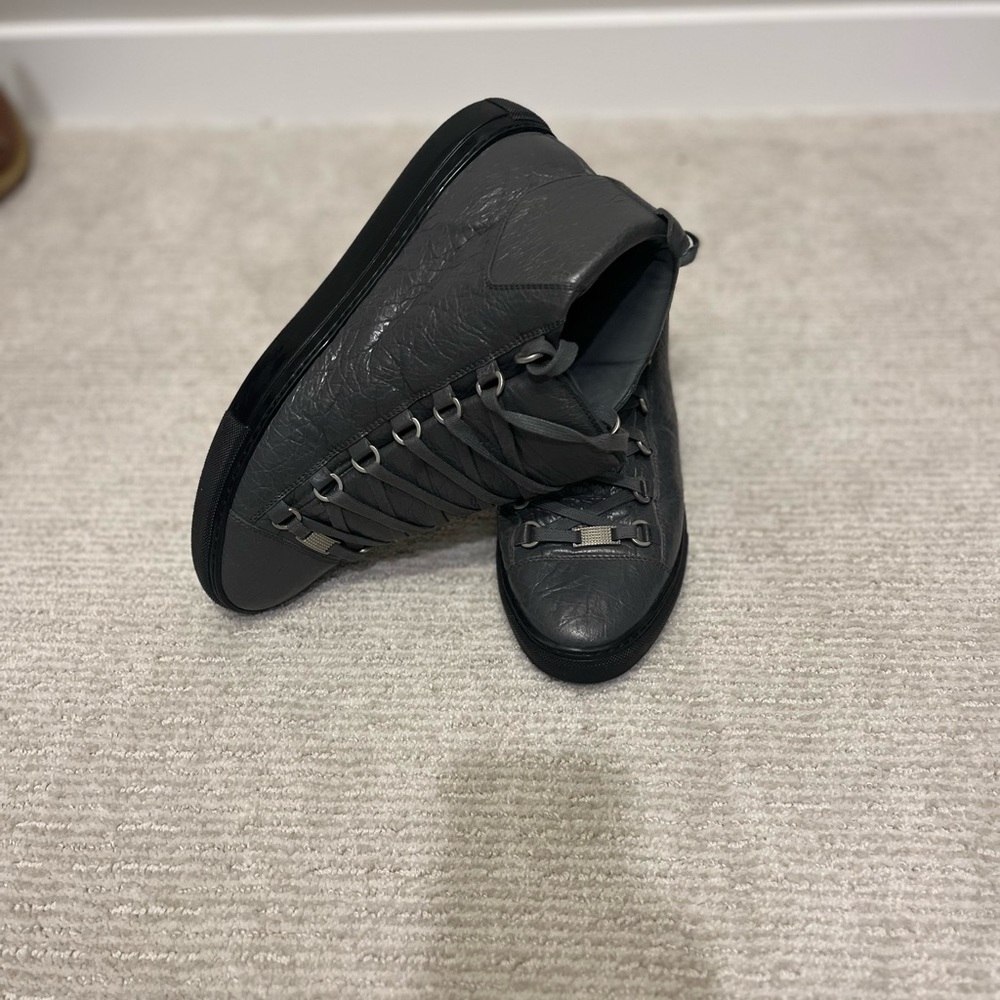 Balenciaga arenas